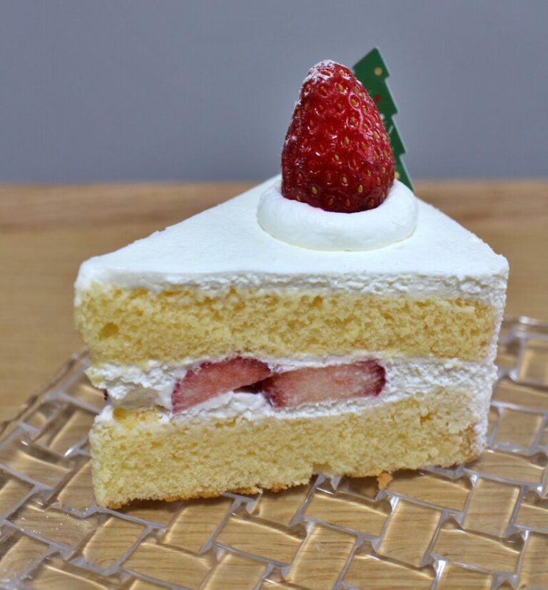 Christmas In Japan Traditions Lights Food What To Expect 2025 