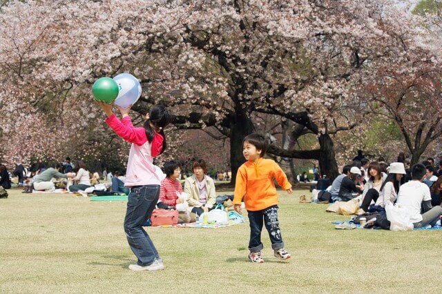 Kids playing at hanami party